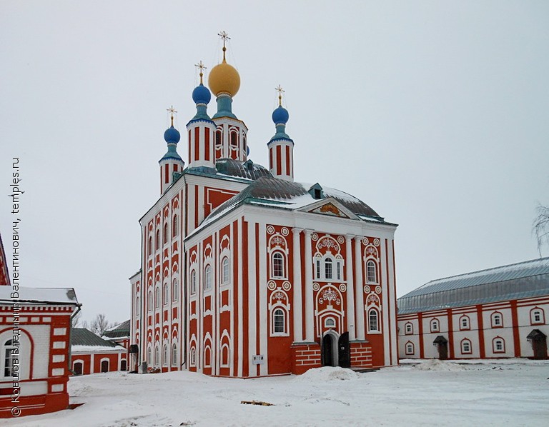 Вид Санаксарского монастыря  зимой